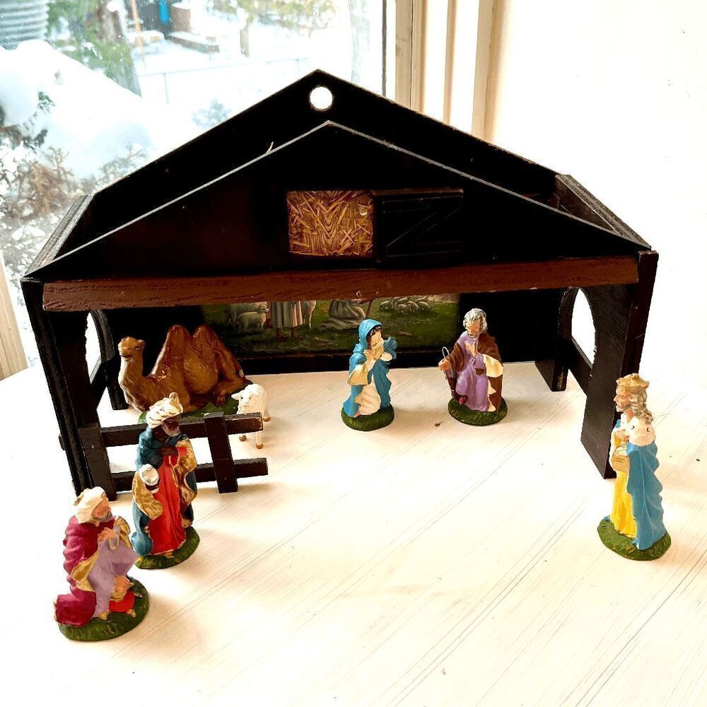 Vintage 50s Italian-Made Nativity Set Wooden Stable Painted Paper Figurines